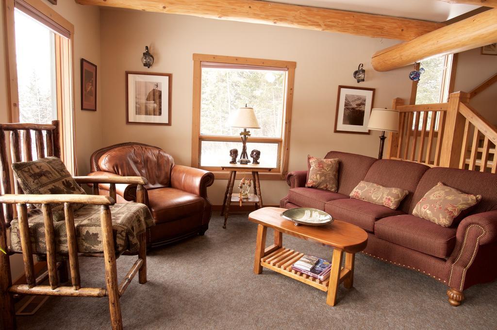 Kicking Horse Canyon Guest House Golden Kültér fotó