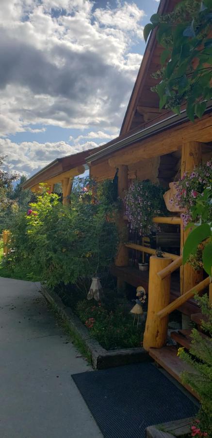 Kicking Horse Canyon Guest House Golden Kültér fotó